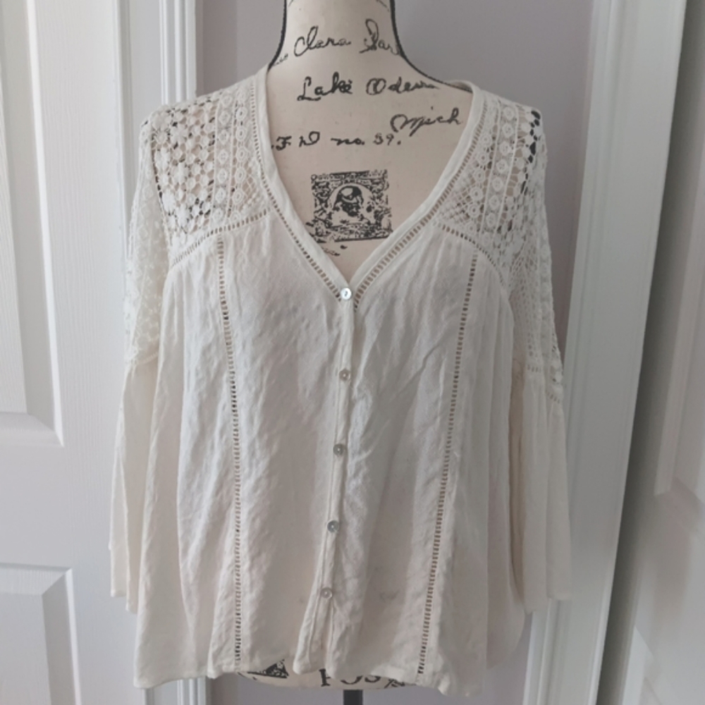 Lovestitch White Boho Floral Crochet Bell Sleeve Peasant Top